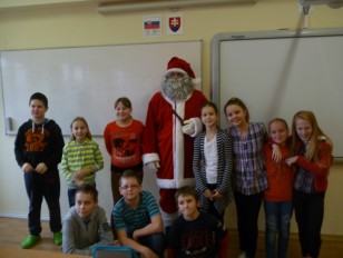 Mikulás az iskolában